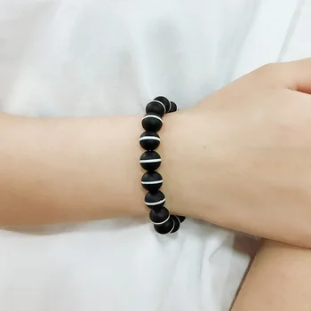 Drop Shipping Jade Jewelry Natural Black Agate Beads Bracelet Lucky Amulet Sprinkle Jade Stone Bracelet For Women Men Gift
Drop Shipping Jade Jewelry Natural Black Agate Beads Bracelet Lucky Amulet Sprinkle Jade Stone Bracelet For Women Men Gift
