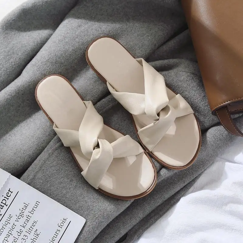 ASILETO ladies slippers Outdoor Flip Flops Casual summer shoes woman beach flat slippers women pantufas sandalias sapatos T030
ASILETO ladies slippers Outdoor Flip Flops Casual summer shoes woman beach flat slippers women pantufas sandalias sapatos T030