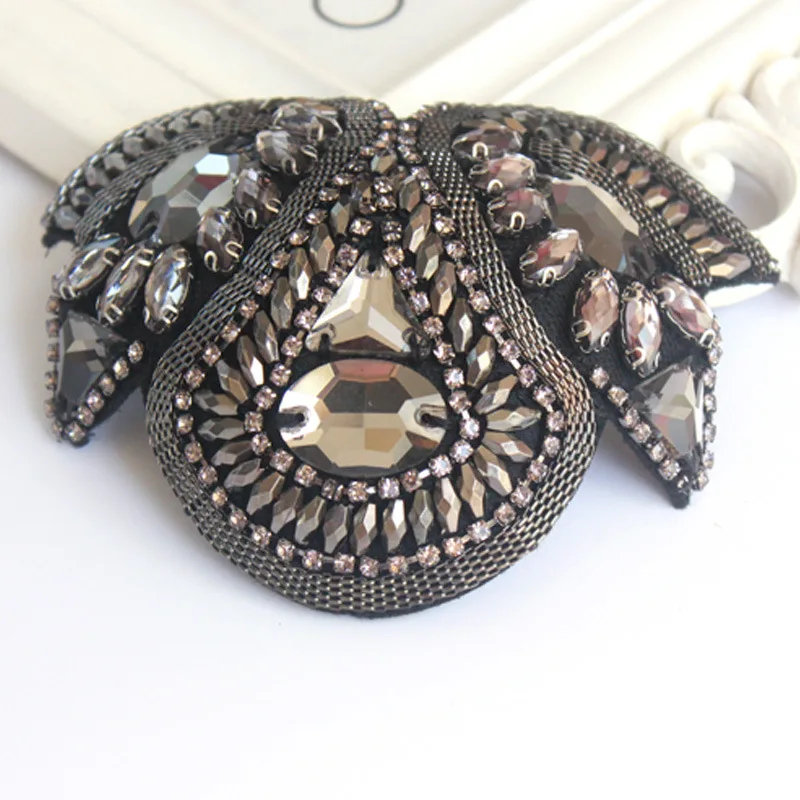 Handmade jewelery beaded big shoulder brooch epaulet /epaulettes spikes/escapulario blazer accessories/pin badge
Handmade jewelery beaded big shoulder brooch epaulet /epaulettes spikes/escapulario blazer accessories/pin badge