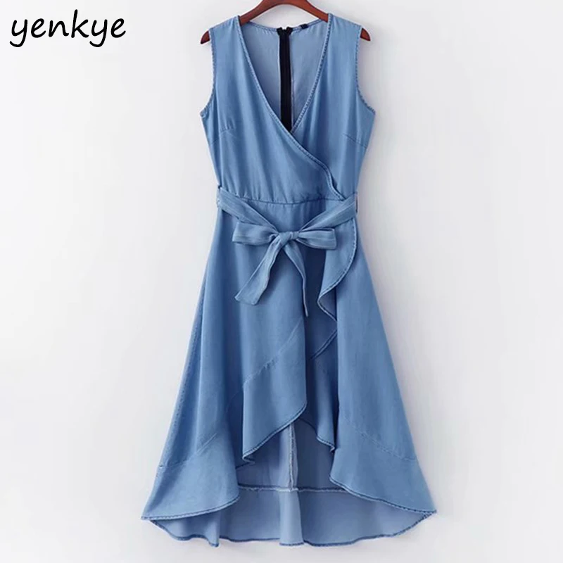 Sleeveless Summer Dress 2019 Women Vintage Blue Tencel Denim Dress Female V Neck With belt A-line Casual Long Dress XDWM2320
Sleeveless Summer Dress 2019 Women Vintage Blue Tencel Denim Dress Female V Neck With belt A-line Casual Long Dress XDWM2320