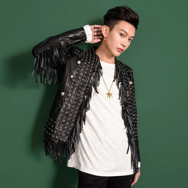 Autumn and winter fringe leather coat male design sense trend in the long jacket stylist night slimming.
Autumn and winter fringe leather coat male design sense trend in the long jacket stylist night slimming.
