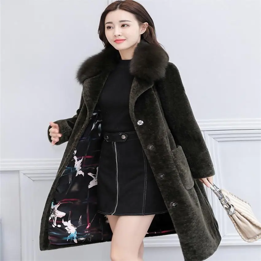 Sheep Sheared Coat with Fox Fur Collar Women Long Coats Winter Warm Thicken Wool Plush Coat Large size Femme Manteau de mouton
Sheep Sheared Coat with Fox Fur Collar Women Long Coats Winter Warm Thicken Wool Plush Coat Large size Femme Manteau de mouton