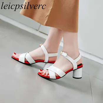 Women's Sandals High Heel Buckle Peep Toe Ankle Strap Patent Leather 2019 New Sexy Fashion Casual Sweet Black Big Size 34-43
Women's Sandals High Heel Buckle Peep Toe Ankle Strap Patent Leather 2019 New Sexy Fashion Casual Sweet Black Big Size 34-43