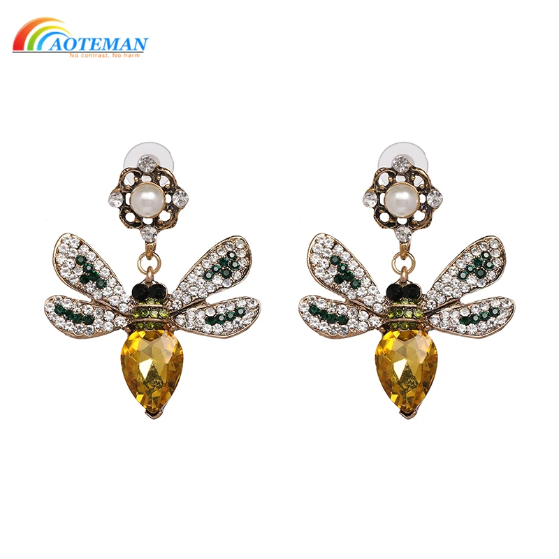 AOTEMAN 2019 Shiny Charm Crystal Flying Honey Insecto Insect Statement Earrings Wholesale Vintage Animal Earrings For Women
AOTEMAN 2019 Shiny Charm Crystal Flying Honey Insecto Insect Statement Earrings Wholesale Vintage Animal Earrings For Women