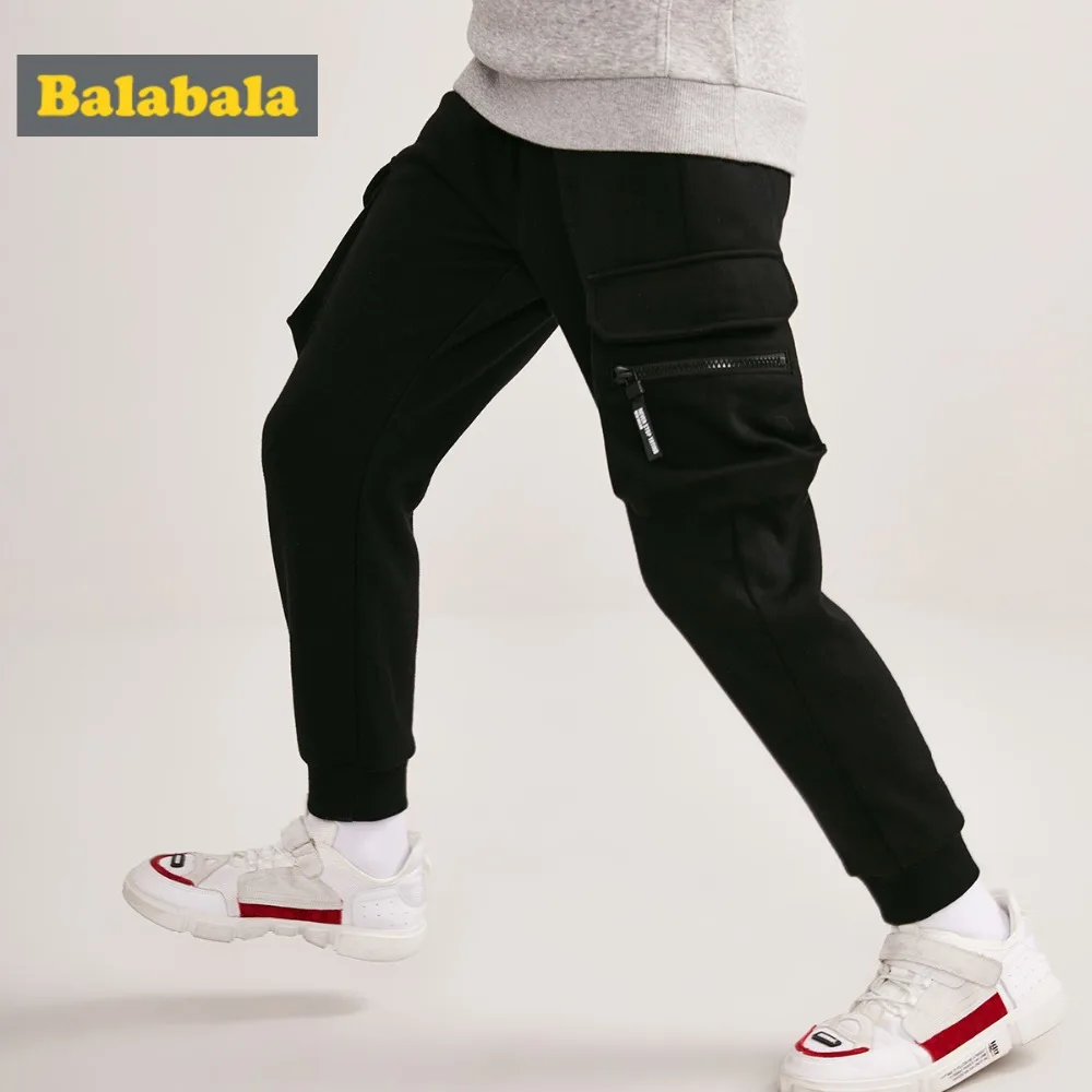 Balabala Boy Fleece-Lined Cargo Joggers Teenage Boy Pull-on Sweatpants Sport Pants with Open Pocket Ribbing at Waist and Hem
Balabala Boy Fleece-Lined Cargo Joggers Teenage Boy Pull-on Sweatpants Sport Pants with Open Pocket Ribbing at Waist and Hem