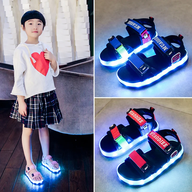 2019 New Kids LED Sandals Light Shoes for Boys Girls Beach Leather Sandals Big Boy Sandals LED Glowing Girls Sandals Size 26-35
2019 New Kids LED Sandals Light Shoes for Boys Girls Beach Leather Sandals Big Boy Sandals LED Glowing Girls Sandals Size 26-35