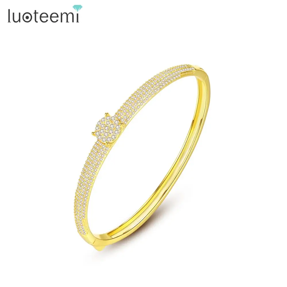 LUOTEEMI New Design Bangles for Women Wedding Dating Shiny Round CZ Stone Two Colors Viking Simple Design Female Christmas Gift
LUOTEEMI New Design Bangles for Women Wedding Dating Shiny Round CZ Stone Two Colors Viking Simple Design Female Christmas Gift
