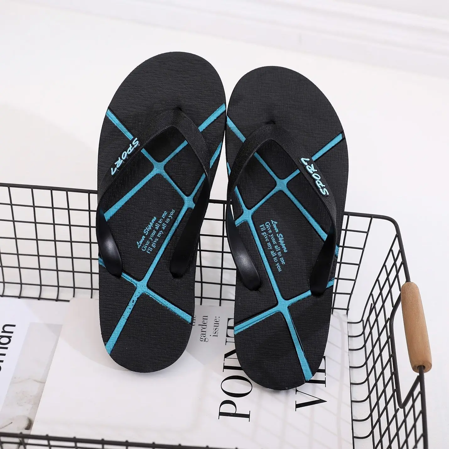 Cheap Summer Men Flip Flops Bathroom Slippers Men Casual PVC EVA Shoes Fashion Summer Beach Sandals Size 40~44 zapatos hombre
Cheap Summer Men Flip Flops Bathroom Slippers Men Casual PVC EVA Shoes Fashion Summer Beach Sandals Size 40~44 zapatos hombre