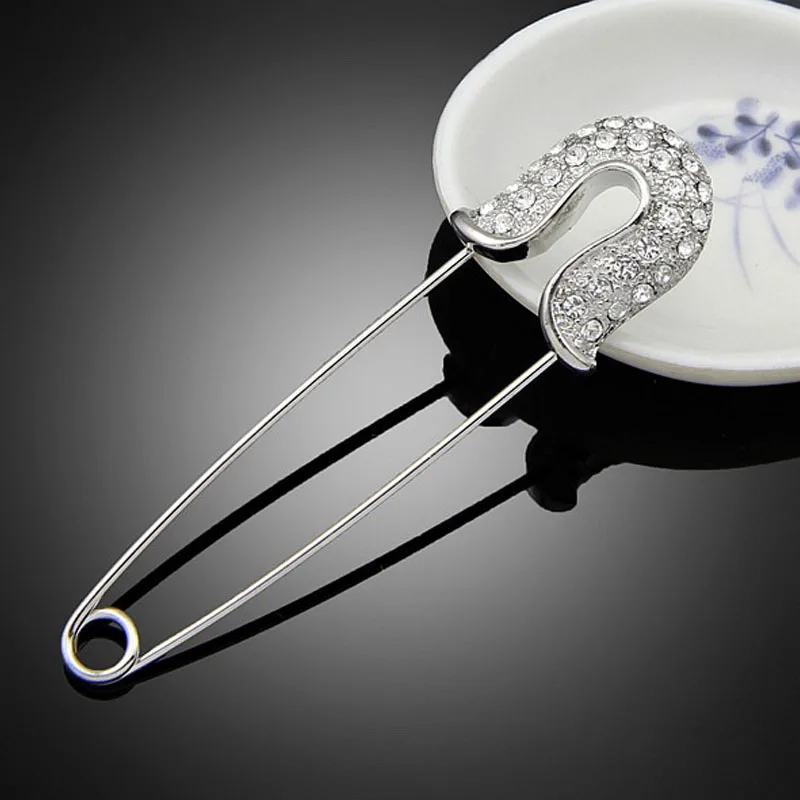 LNRRABC Brooches Pin Up Jewelry For Women Suit Hats Clips Girl Alloy Pins Crystal Rhinestones Brooch Pins Fashion Jewelry Gift
LNRRABC Brooches Pin Up Jewelry For Women Suit Hats Clips Girl Alloy Pins Crystal Rhinestones Brooch Pins Fashion Jewelry Gift