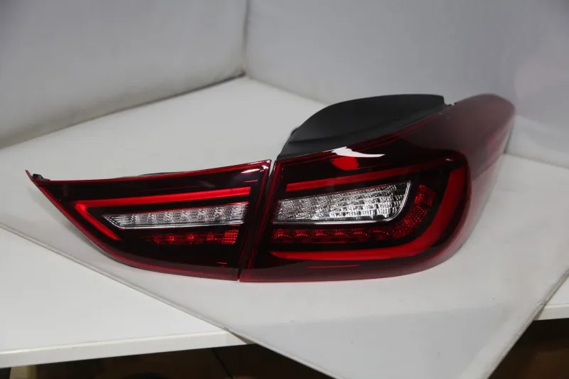 Elantra Avante MD 伊兰特尾灯 流光转向灯 红色 (2)