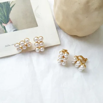 Korean Fashion Beautiful Small Imitation Pearl Stud Earrings Women Girl Simple Temperament Ear Clip Jewelry Accessories
Korean Fashion Beautiful Small Imitation Pearl Stud Earrings Women Girl Simple Temperament Ear Clip Jewelry Accessories