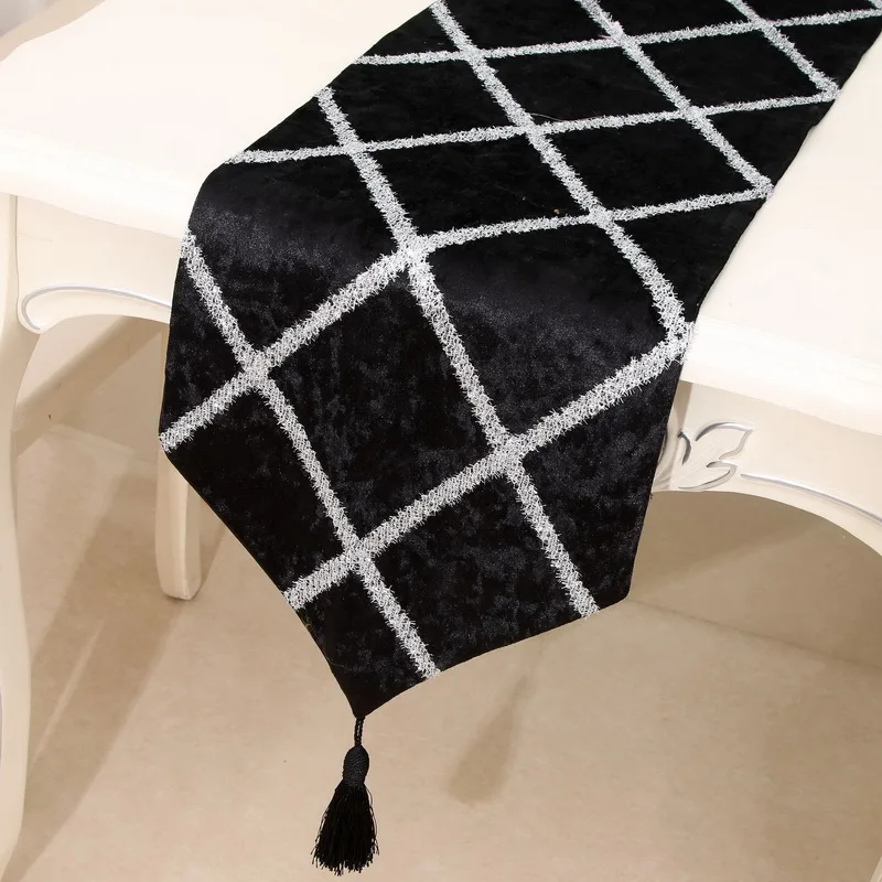 Junwell Fashion Modern Flannel Embroidery Table Runner 2 Layers Table Cloth With Tassels for Dinner Parties Summer BBQ
Junwell Fashion Modern Flannel Embroidery Table Runner 2 Layers Table Cloth With Tassels for Dinner Parties Summer BBQ