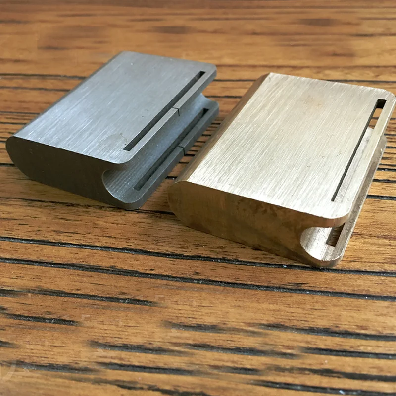 Brass / stainless steel Burnisher for Leather Strip Leather Slicker Tool Leather Side Polished Round Edge Tools 5x4x1.5cm
Brass / stainless steel Burnisher for Leather Strip Leather Slicker Tool Leather Side Polished Round Edge Tools 5x4x1.5cm