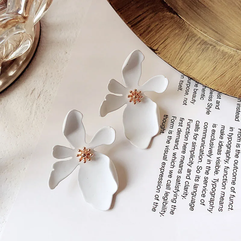 Korean Style Stud Floral Earrings Holiday Flower Earring Boho Women Statement Brincos Cute Petal Jewelry For Girls
Korean Style Stud Floral Earrings Holiday Flower Earring Boho Women Statement Brincos Cute Petal Jewelry For Girls