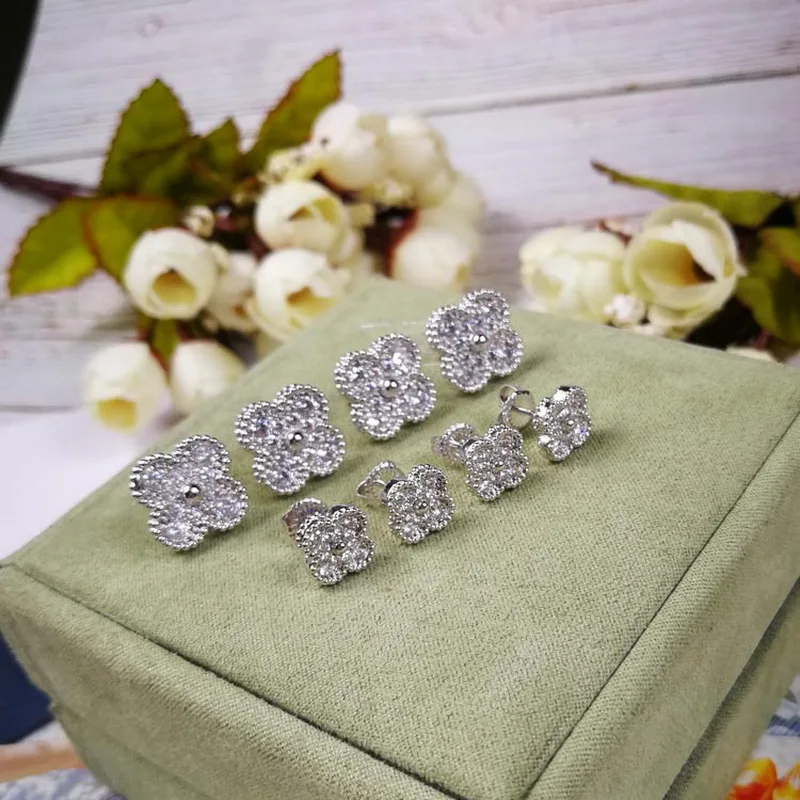 Hot Brand Design Stud Earring Women 100% Pure Sterling Silver 925 Set Top Synthetic Clear Stone Top Quality Gifts, Mini / Medium
Hot Brand Design Stud Earring Women 100% Pure Sterling Silver 925 Set Top Synthetic Clear Stone Top Quality Gifts, Mini / Medium