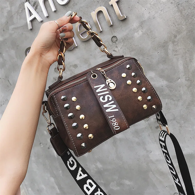 Vintage PU Ladies Handbags Rivet Crossbody Bags For Women Messenger Bags 2018 Top-Handle Bag Leather Bags Handbags Famous Brand
Vintage PU Ladies Handbags Rivet Crossbody Bags For Women Messenger Bags 2018 Top-Handle Bag Leather Bags Handbags Famous Brand