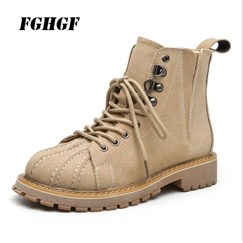 New Martin boots for autumn/winter 2018 War Wolf short boots Shells head desert boots Beef tendon flat Locomotive boots
New Martin boots for autumn/winter 2018 War Wolf short boots Shells head desert boots Beef tendon flat Locomotive boots