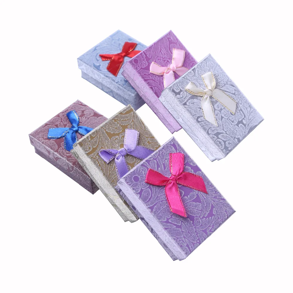 12pcs Christmas Present Box 7x9cm Multi Colors Gift Box for Jewelry Display Leaf Pattern Necklace Earrings Ring Cardboard Packag
12pcs Christmas Present Box 7x9cm Multi Colors Gift Box for Jewelry Display Leaf Pattern Necklace Earrings Ring Cardboard Packag