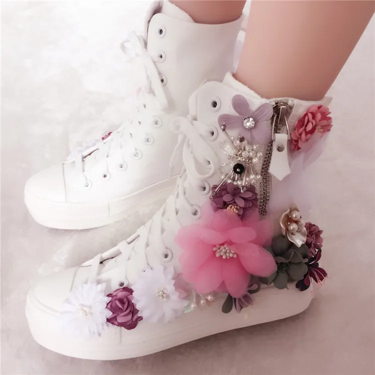Fashion flower decor muffin heel canvas shoes colorful flower high top lace up flat platform shoes zip casual girl shoes
Fashion flower decor muffin heel canvas shoes colorful flower high top lace up flat platform shoes zip casual girl shoes