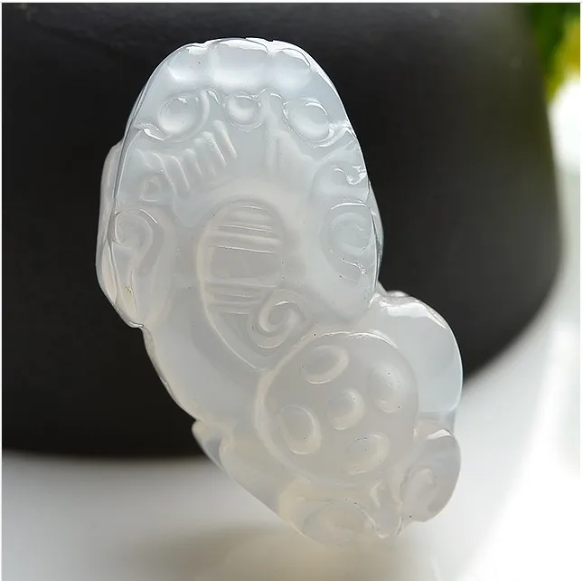 Natural medulla Pixiu pendant men and women to recruit money transfer jade Pixiu pendant pendant jade Pendant
Natural medulla Pixiu pendant men and women to recruit money transfer jade Pixiu pendant pendant jade Pendant