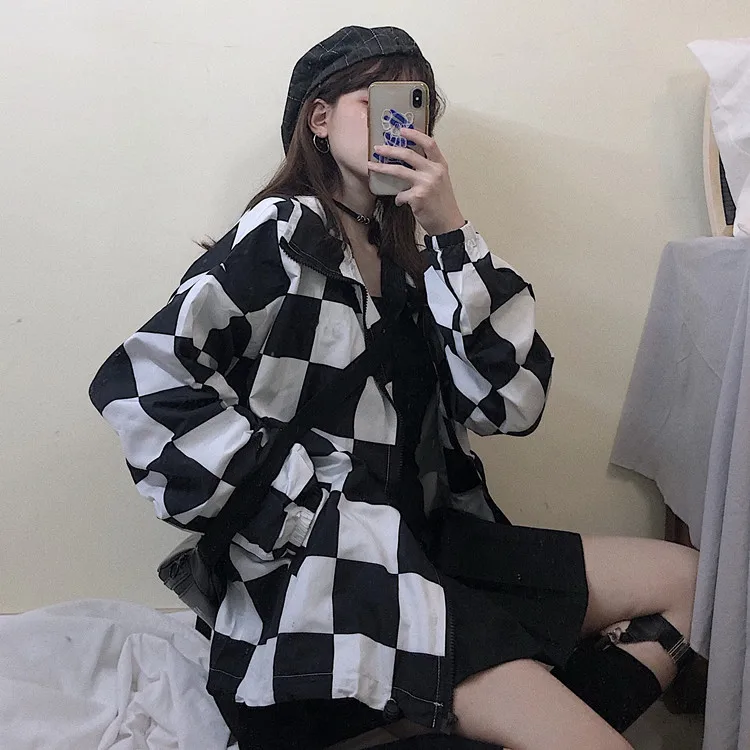 Harajuku Jacket Women Plaid Long Sleeve Loose Sun Protectin Cardigan New Fashion Casual Streetwear Coat Jacket Unisex
Harajuku Jacket Women Plaid Long Sleeve Loose Sun Protectin Cardigan New Fashion Casual Streetwear Coat Jacket Unisex