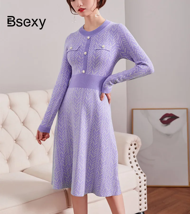 2018 Winter Knitted Dress Women Beading Buttons High waist Pink Purple Sweater Dress Elegant Runway Ladies Knee-length Dresses
2018 Winter Knitted Dress Women Beading Buttons High waist Pink Purple Sweater Dress Elegant Runway Ladies Knee-length Dresses