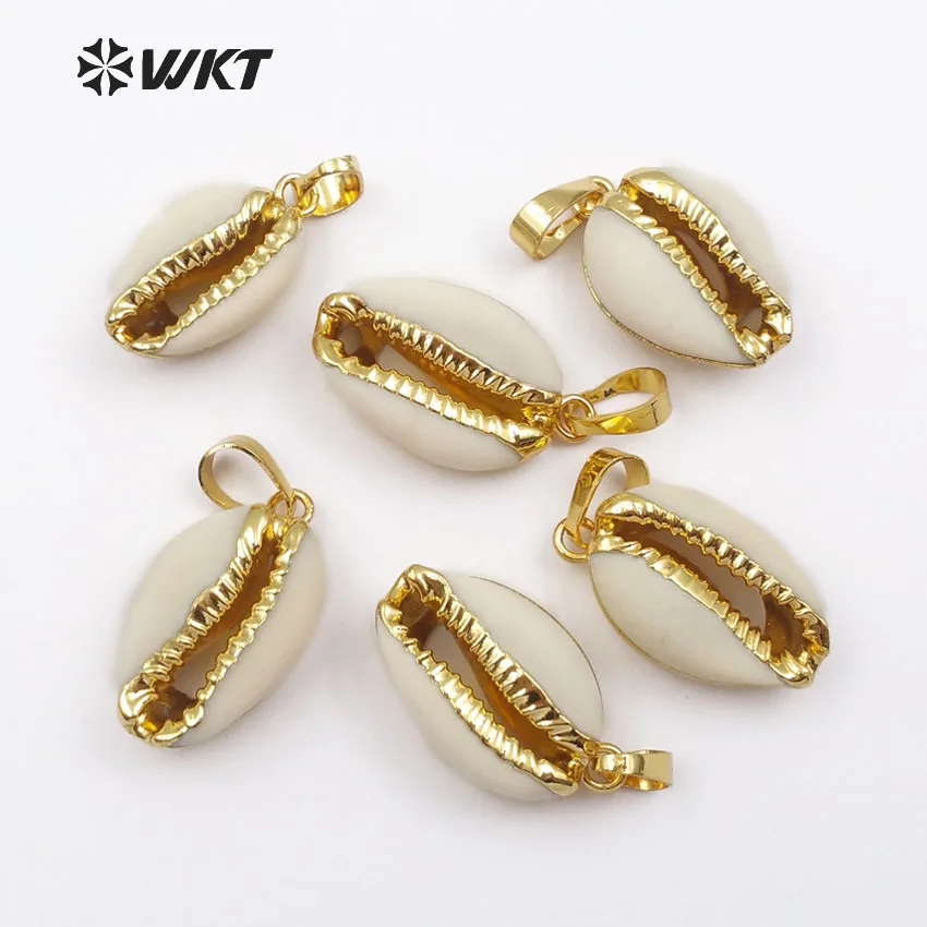 WT-P547 Wholesale New approach Fashion tiny natural gold dipped shell pendant Lovely cowrie shell pendant
WT-P547 Wholesale New approach Fashion tiny natural gold dipped shell pendant Lovely cowrie shell pendant