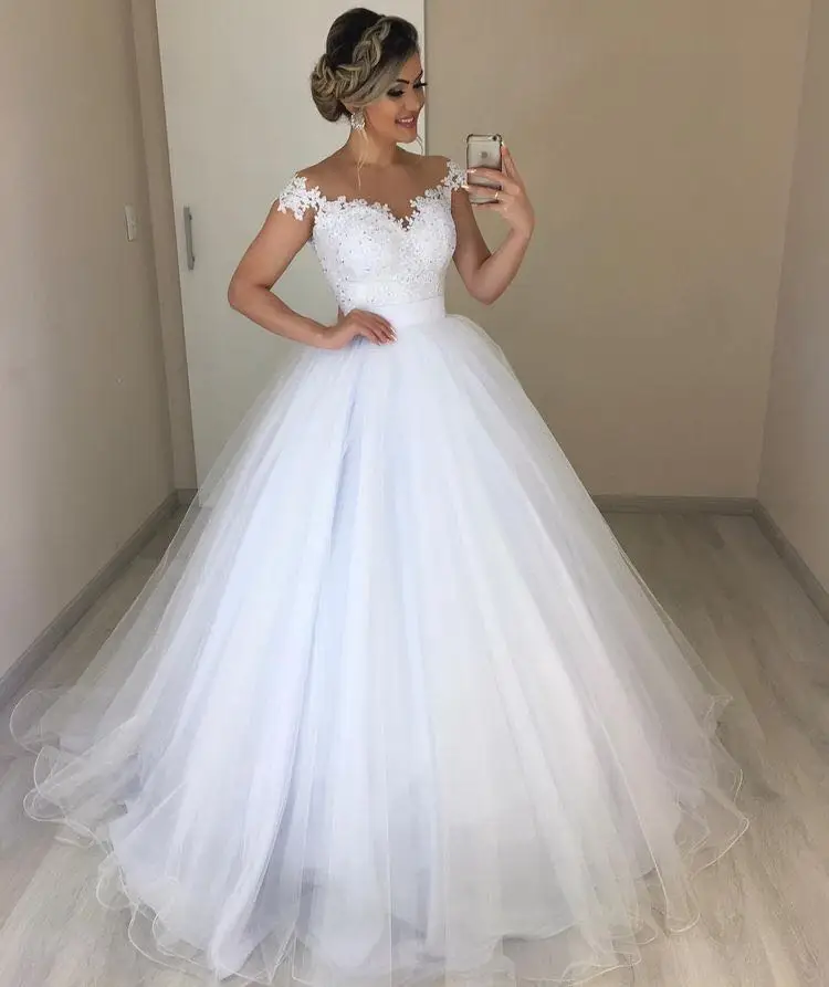 White A-line Illusion Back Wedding Dress Tulle Bridal Gown Exquisite Embroidery 2019 Wedding Dress Customize Made Plus Size
White A-line Illusion Back Wedding Dress Tulle Bridal Gown Exquisite Embroidery 2019 Wedding Dress Customize Made Plus Size