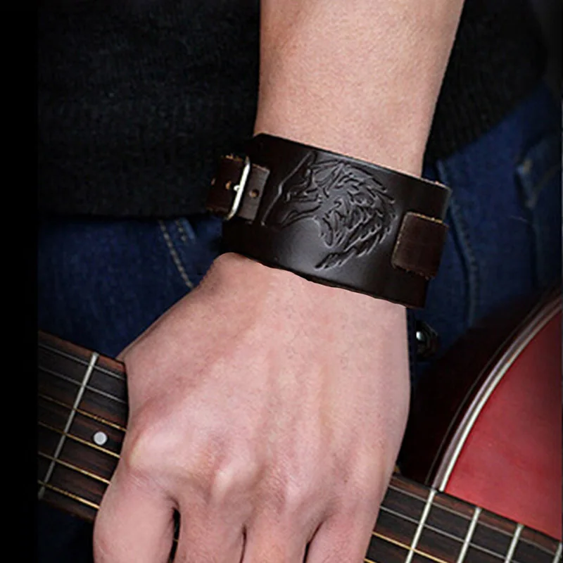 2019 Vintage Male Black Brown Wolf Head Leather Bracelet Men Imprint Wide Bracelets Bangles Punk Rock Style Jewelry
2019 Vintage Male Black Brown Wolf Head Leather Bracelet Men Imprint Wide Bracelets Bangles Punk Rock Style Jewelry
