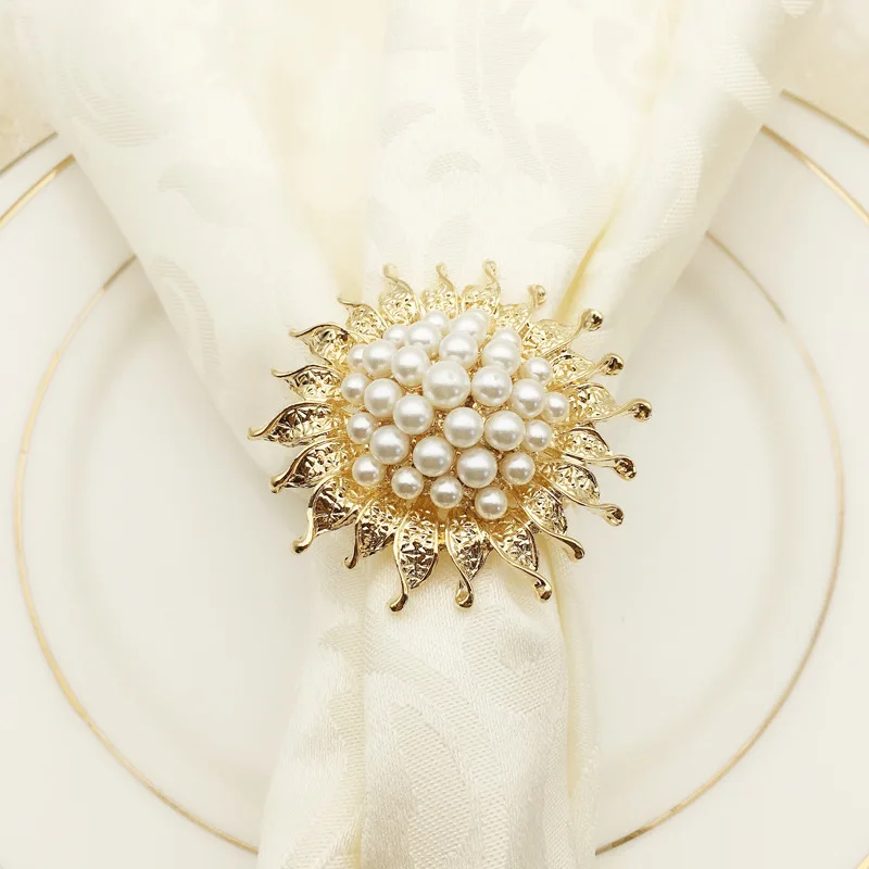 12pcs Luxurious Napkin Hotel Wedding Supplies Napkin Ring Gold Plated Diamond Pearl Napkin Buckle Desktop Decoration
12pcs Luxurious Napkin Hotel Wedding Supplies Napkin Ring Gold Plated Diamond Pearl Napkin Buckle Desktop Decoration