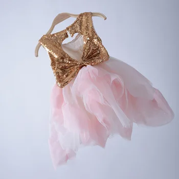 2016 new design baby girl boutique clothing gold sequin with irregular pink and white tulle dresses shinny princess dress
2016 new design baby girl boutique clothing gold sequin with irregular pink and white tulle dresses shinny princess dress