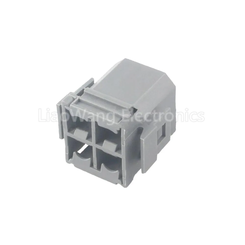 3 Pin Automotive connector wiring harness connector plug with Terminal DJ3041S-3.5-21 3P
3 Pin Automotive connector wiring harness connector plug with Terminal DJ3041S-3.5-21 3P