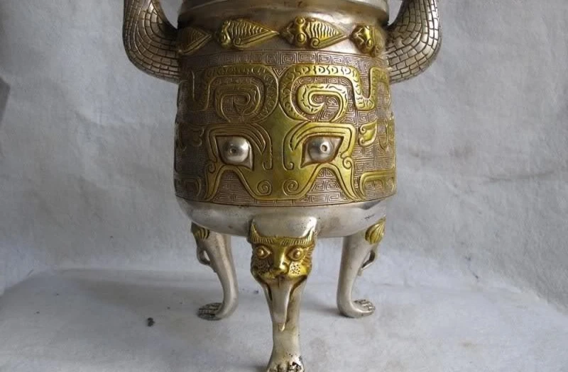 Chinese White Copper Silver Gilt sheep God Zun beast veins incense burner Censer
Chinese White Copper Silver Gilt sheep God Zun beast veins incense burner Censer