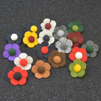 18pcs/Pack Multi Colors New Korean Men Suit Brooch Pins Handmade Fabric Flower High Quality Men's Romantic Jewelry On Wedding 
18pcs/Pack Multi Colors New Korean Men Suit Brooch Pins Handmade Fabric Flower High Quality Men's Romantic Jewelry On Wedding