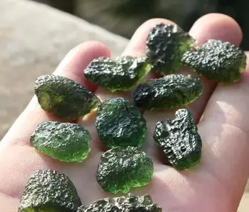 7-9g Free shipping Natural Moldavite Natural Czech meteorite Pendants fall rough stone crystal Energy stone random delivery
7-9g Free shipping Natural Moldavite Natural Czech meteorite Pendants fall rough stone crystal Energy stone random delivery