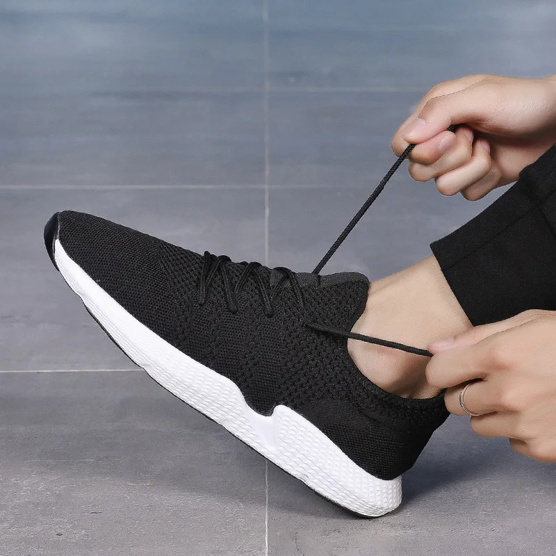 Light Sports Men's Mesh Shoes Spring And Summer New Breathable Comfortable Casual Students Running Leisure Travel
Light Sports Men's Mesh Shoes Spring And Summer New Breathable Comfortable Casual Students Running Leisure Travel