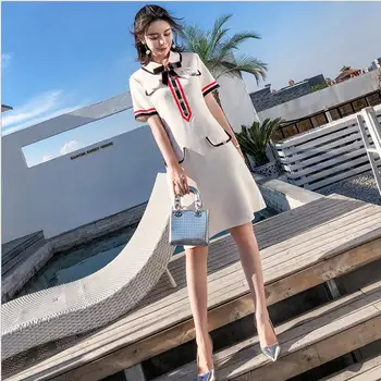 Apricot 2018 spring and summer dress three-dimensional small bee bow short-sleeved thin commuter OL fashion temperament dress
Apricot 2018 spring and summer dress three-dimensional small bee bow short-sleeved thin commuter OL fashion temperament dress