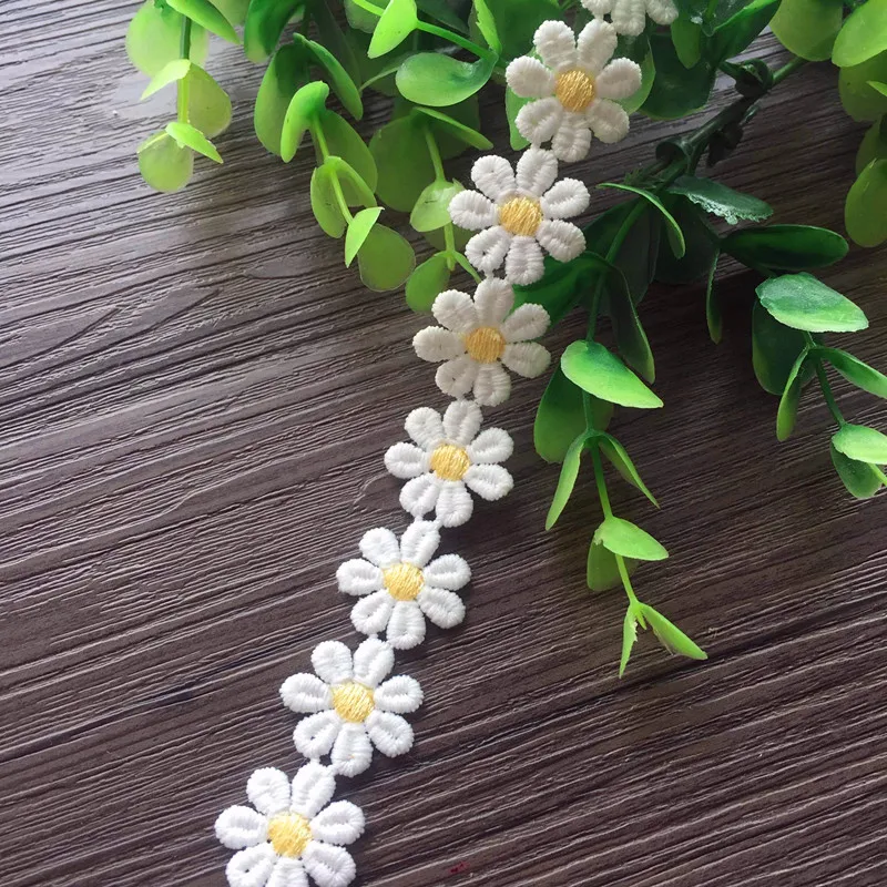 Exquisite Small Flower Milk Silk Water Soluble Embroidery Lace Trim DIY Handmade Lace Fabric Clothes Accessories Width 2cm 10Yd
Exquisite Small Flower Milk Silk Water Soluble Embroidery Lace Trim DIY Handmade Lace Fabric Clothes Accessories Width 2cm 10Yd