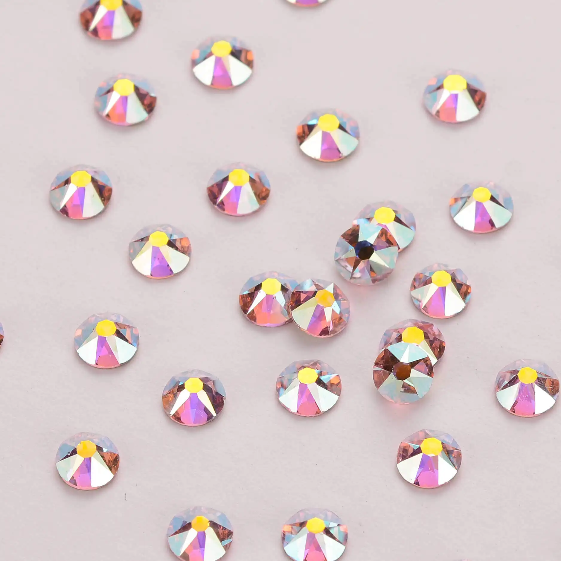 Light Pink AB Shimmer FlatBack No-HotFix Rhinestones 8 Big 8 Small Facets Cut Golden Back
Light Pink AB Shimmer FlatBack No-HotFix Rhinestones 8 Big 8 Small Facets Cut Golden Back