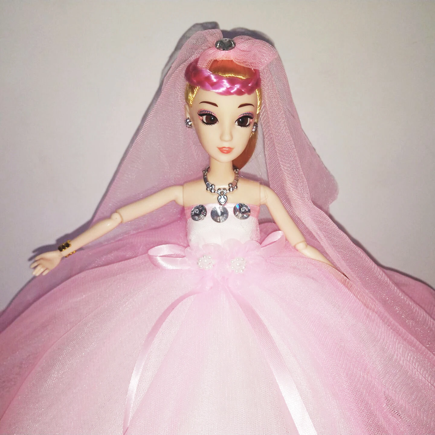 Sweet Baby Bridal Veil Clothes For Barbie Handmade Bride Wedding Dress Princess Evening Party Long Gowns High Quality Gift Toy
Sweet Baby Bridal Veil Clothes For Barbie Handmade Bride Wedding Dress Princess Evening Party Long Gowns High Quality Gift Toy