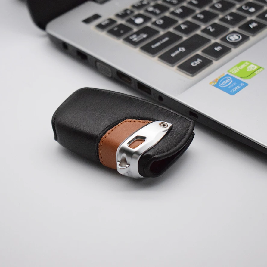 Car Key case cover Genuine leather for bmw 320i E90 E60 F30 F10 F15 E86 E89 E85 E91 E92 X1 X3 X5 X6 535i 325 M5 logo Car Styling
Car Key case cover Genuine leather for bmw 320i E90 E60 F30 F10 F15 E86 E89 E85 E91 E92 X1 X3 X5 X6 535i 325 M5 logo Car Styling