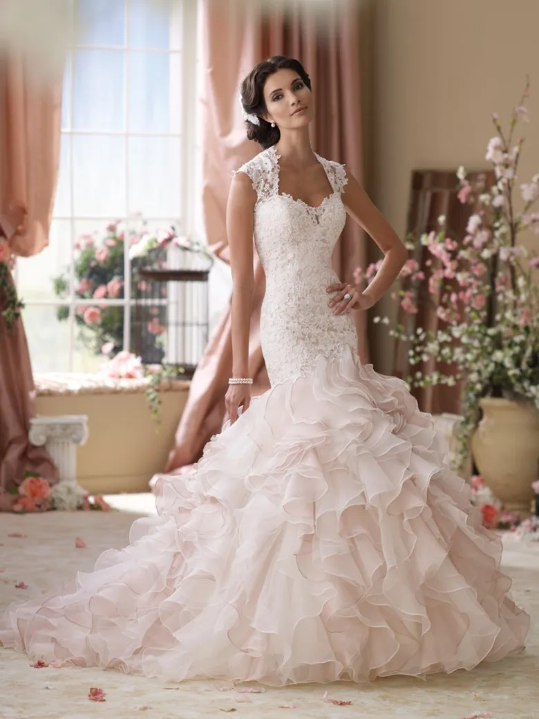 Vestidos De Novia Romantic Lace Wedding Dresses Ruffled Organza Mermaid Bridal Gowns 2014 New Fashion Top Designer Wedding Gowns
Vestidos De Novia Romantic Lace Wedding Dresses Ruffled Organza Mermaid Bridal Gowns 2014 New Fashion Top Designer Wedding Gowns