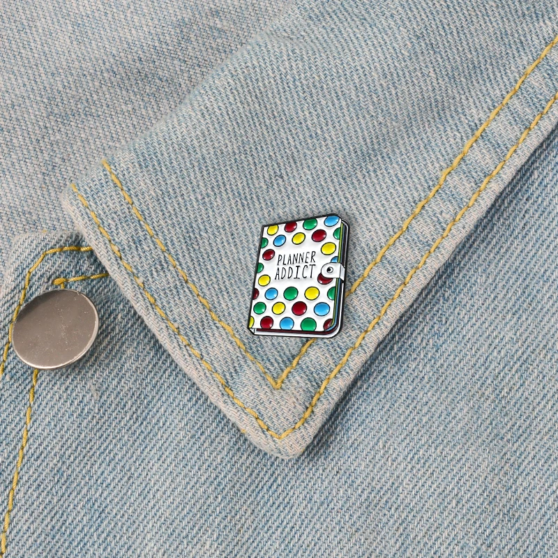 Dot pattern notebook enamel personality brooch writer library student holiday gift denim clothing backpack badge jewelry
Dot pattern notebook enamel personality brooch writer library student holiday gift denim clothing backpack badge jewelry