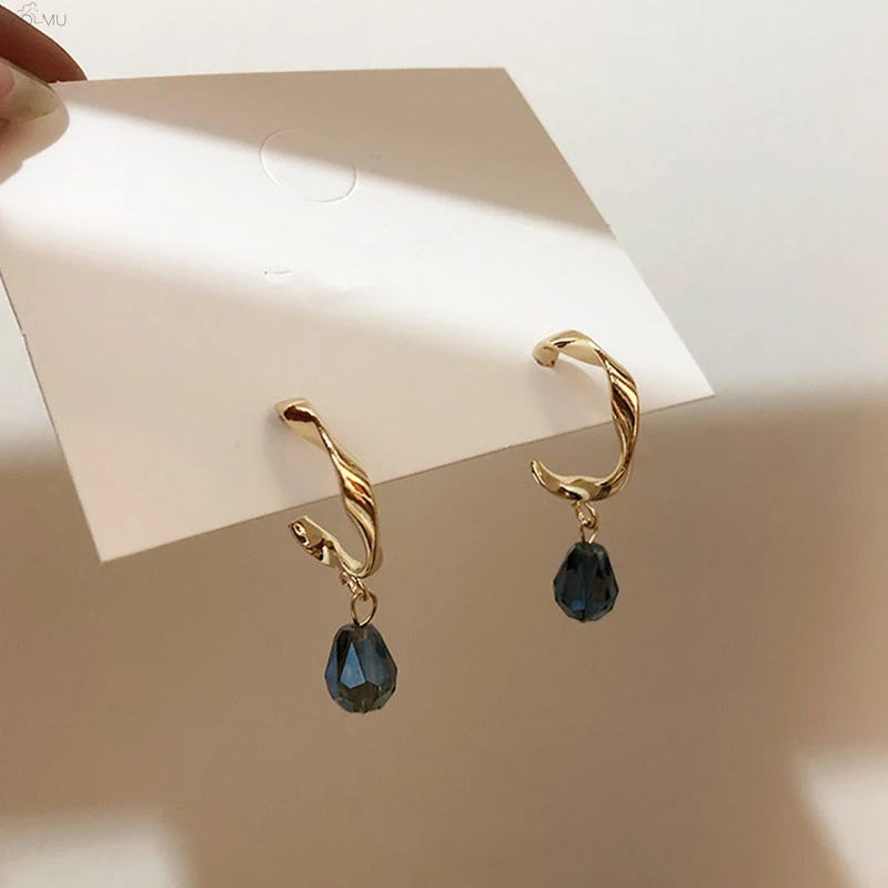AOMU Vintage Baroque S925 Sterling Silver Pin Crystal Metal C-shaped Dangle Drop Earrings for Women Girl Party Jewelry Gift
AOMU Vintage Baroque S925 Sterling Silver Pin Crystal Metal C-shaped Dangle Drop Earrings for Women Girl Party Jewelry Gift