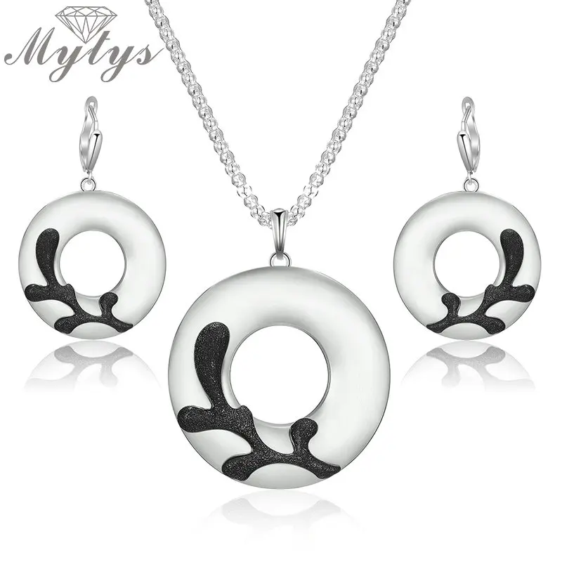 Mytys Silver Color Big Round Pendant Necklace Earrings Sets For Women Fashion Statement Jewelry Sets CN488
Mytys Silver Color Big Round Pendant Necklace Earrings Sets For Women Fashion Statement Jewelry Sets CN488