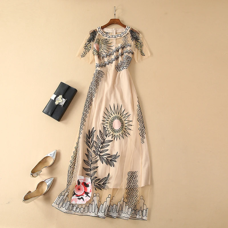 HIGH QUALITY Newest 2019 Summer Runway Dress Women's Short Sleeve Stunning Embroidery Gauze Long Dress
HIGH QUALITY Newest 2019 Summer Runway Dress Women's Short Sleeve Stunning Embroidery Gauze Long Dress