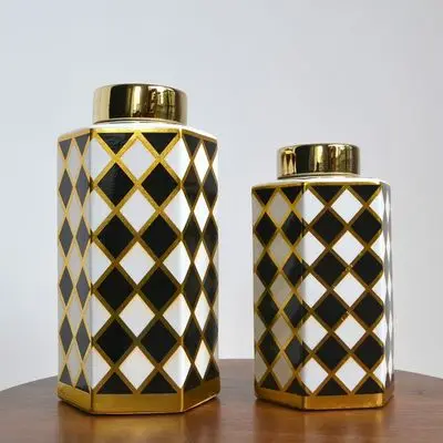 Nordic Style Ornamental Black And White Lattice Six Party Decorative Pot Table Decoration gold porcelain ceramic jar vase
Nordic Style Ornamental Black And White Lattice Six Party Decorative Pot Table Decoration gold porcelain ceramic jar vase
