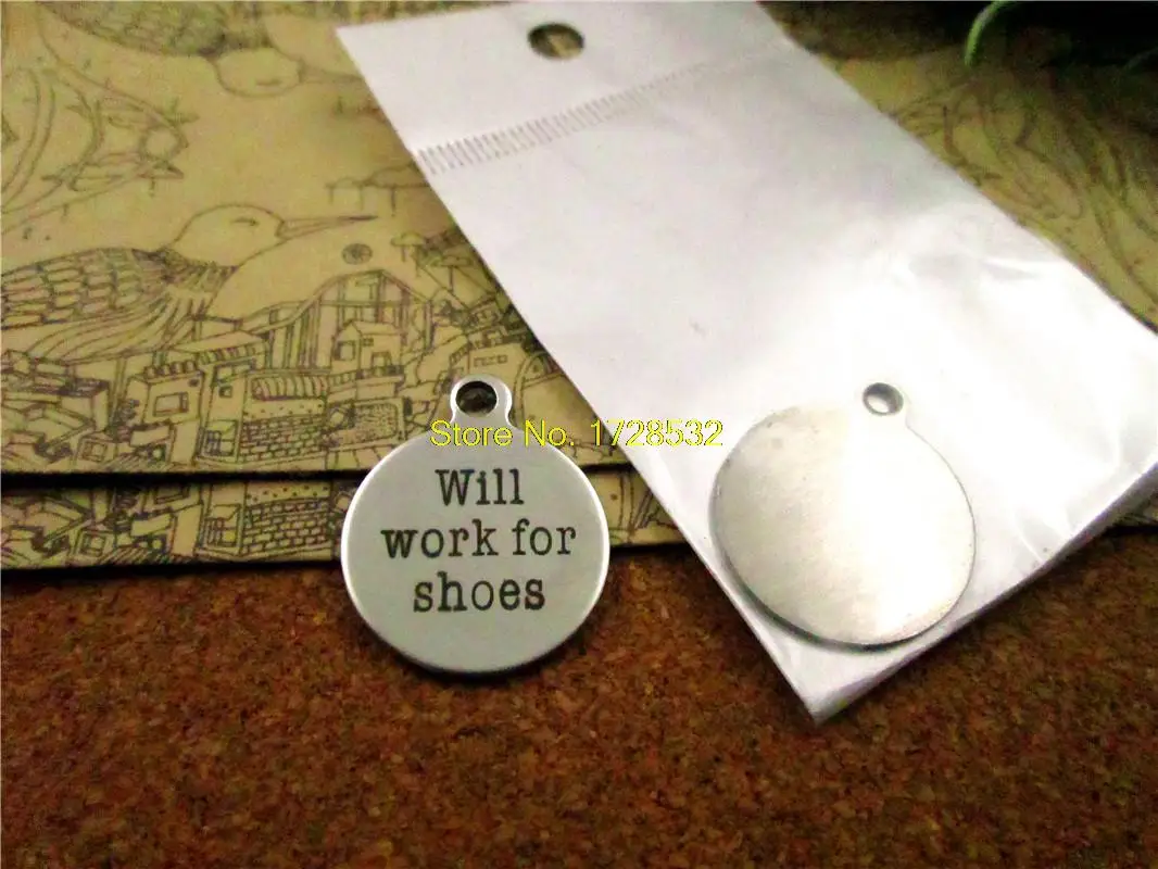20pcs--20mm stainless steel circle round "will work for shoes "one side DIY Charms Pendants
20pcs--20mm stainless steel circle round "will work for shoes "one side DIY Charms Pendants