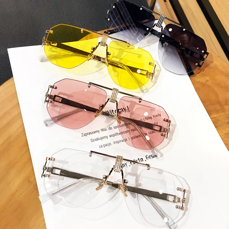 2018 Oversize Shield Sunglasses Visor Men Women One Peice Sunny Windproof Mask Sun Glasses Flat Top Hood Goggle with box FML
2018 Oversize Shield Sunglasses Visor Men Women One Peice Sunny Windproof Mask Sun Glasses Flat Top Hood Goggle with box FML