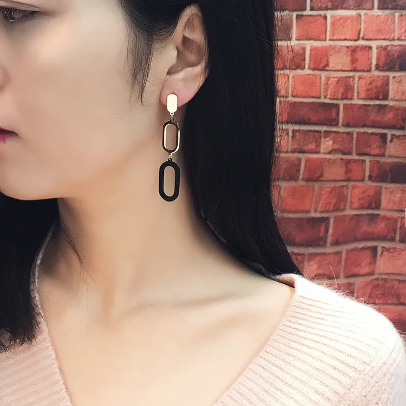Wukaka 2019 Stainless Steel Earings For Girl Woman Black Fashion Round Geometry Stud Earring Christmas Gift Luxury Brand Design
Wukaka 2019 Stainless Steel Earings For Girl Woman Black Fashion Round Geometry Stud Earring Christmas Gift Luxury Brand Design